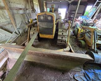 BARN FIND Vintage John Deere Bulldozer