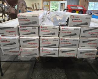 Fluorescent Light Fixtures