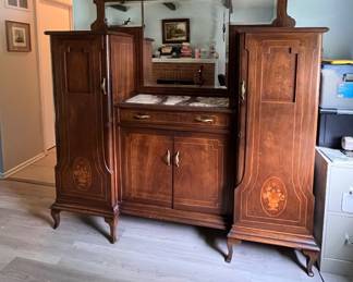 Beautiful sideboard/bar
