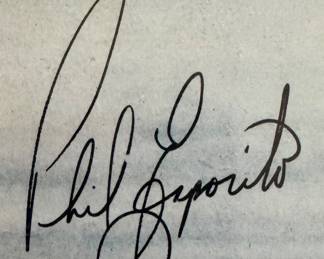 autograph detail