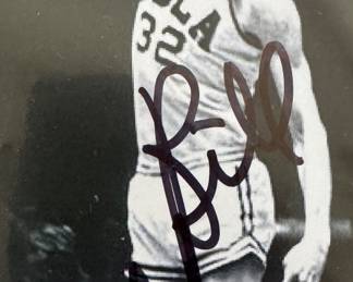 autograph detail
