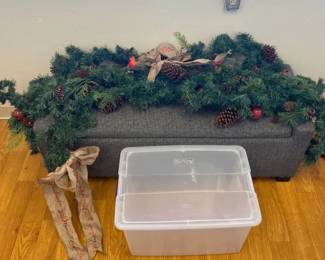 VBB118 Christmas Garland - Pine Cones, Ornaments, Ribbon Bows