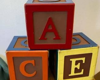 VBB105 Vintage-Style Oversized ABC Wooden Alphabet Blocks
