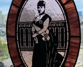 VBB500 Exquisite Handmade Stained Glass with Queen Lili'uokalni Silhouette Portrait