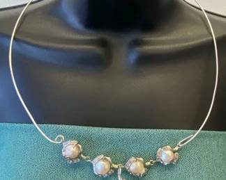 VBB509 Beautiful Hand-crafted Silver-toned Baroque Pearl Choker