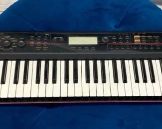 VBB114 Korg KROSS-61 61-Key Synthesizer Workstation