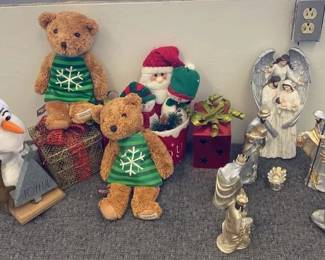 VBB138 Pair of LE Collectible Herrington Teddy Bears, Olaf, Nativity Scene & More Christmas Decor