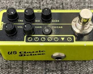 VBB198 Mooer Micro Preamp 006 US Classic Deluxe Guitar Pedal in Neon Yellow