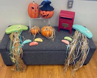 VBB169 Celebration Decor - Jellyfishes, Pumpkins, Santa's Mailbox & More