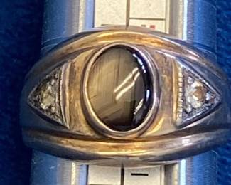 VBB526 Vintage 14k Men's Ring w/Black Star Sapphire? & Cut Crystal Accents