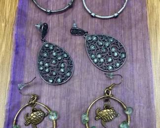 VBB152 Three Pairs of Beautiful Costume Jewelry Pierced Earrings