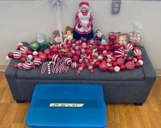 VBB140 It's a White & Red Christmas - More Candy Canes, Ornaments, Mrs Claus & More