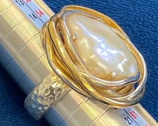 VBB211Artisan Sterling Silver & Gold-Tone Baroque Pearl Cocktail Ring