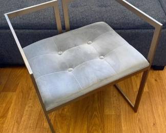 VBB202 Harvey-Style Velvet Simplistic Contemporary Chair