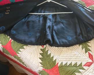 #50 - $100 - Shearling lamb black cape vintage size 4 to 6