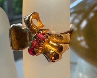 #4 - $200 14kt gold ring - small size 3 3/4