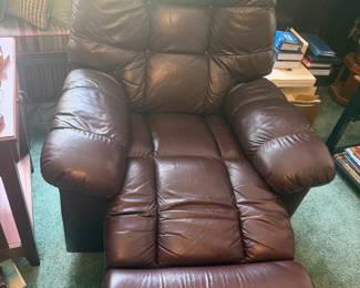 #28 - $110 - Brown manual recliner 40x41x44