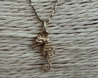 #35 - $170 14 kt chain & pendant 2.69 gm Seahorse