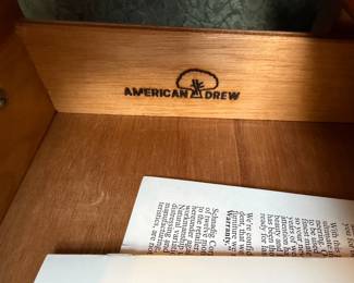 #3 - $300 - Set of 2 American Drew 4 drawers mahogany side chests 24x15x25