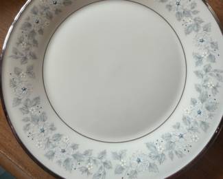 #18 - $400 - Lenox Windsong service for 8 - 5 place setting (dinner / salad / B&B / soup bow & cups & saucers)+ 1 meat platter/ round bowl/ gravy bowl/ 2 oval veggie bowls - total 45 pieces
