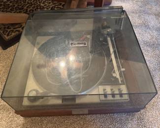 #81- $150 - Garrard zero 100 turntable - not tested