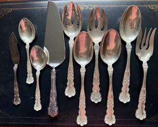 Gorham Buttercup pattern -Set of flatware 117 pieces - 114.03toz