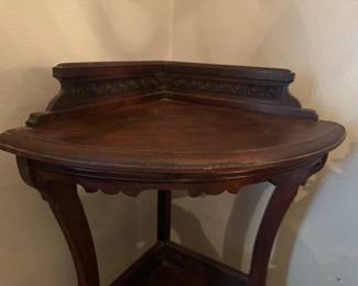 #13 - $100 - Antique corner side shelve/table 21x15x31
