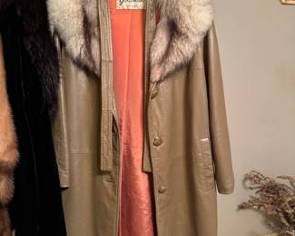 53B-$90 - Leather light tan made by Glassman's Chicago / fox collar