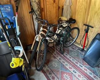Bikes, Bike pump, Rugs