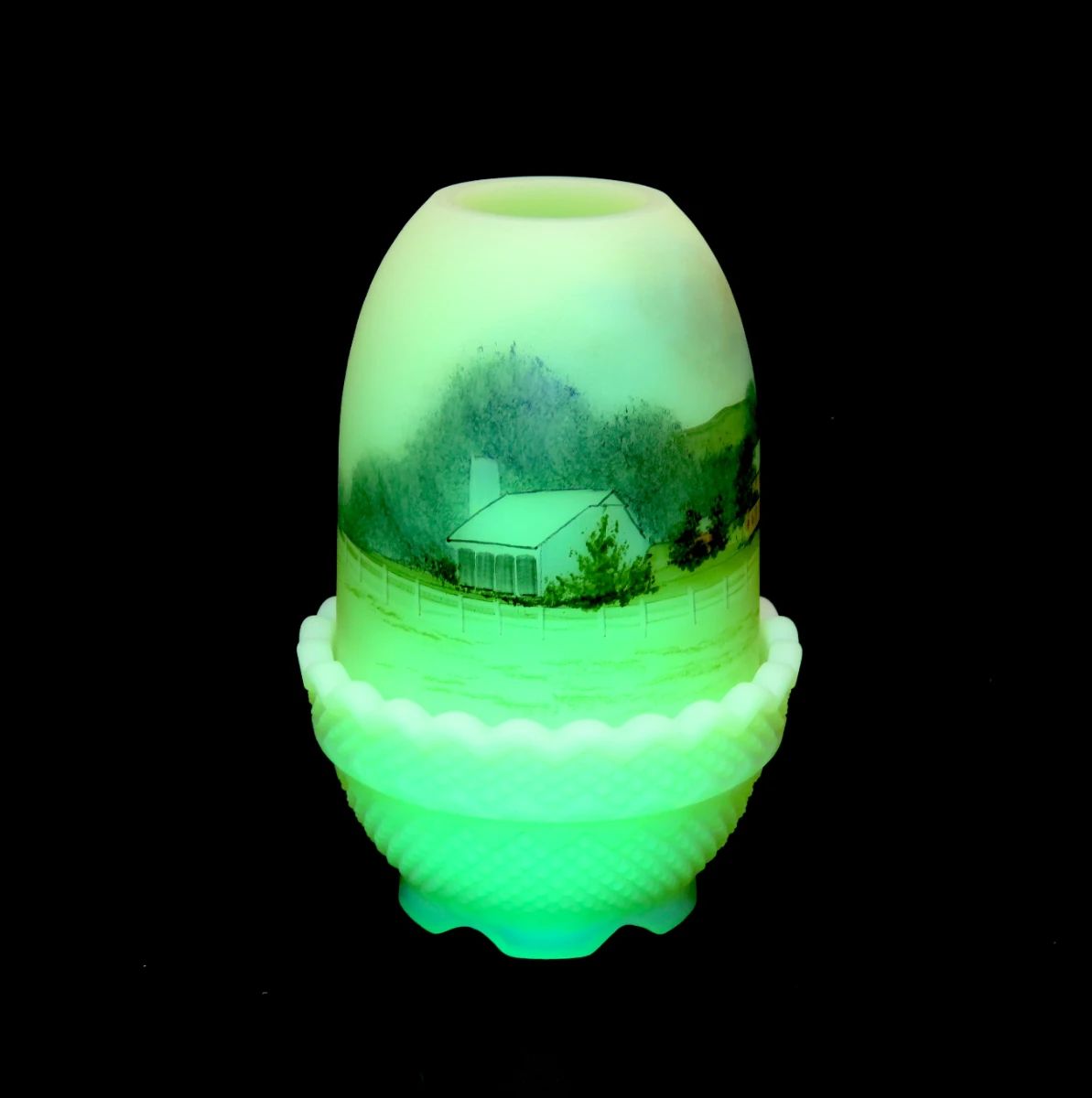 Stunning Vintage Fenton Custard Glowing Uranium Glass Fairy Lamp