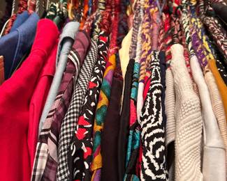 LADIES VINTAGE CLOTHING