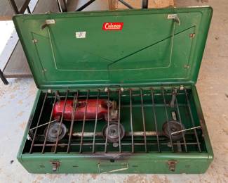 COLEMAN CAMP STOVE