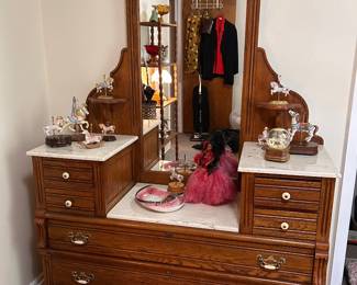 BEAUTIFUL EASTLAKE STYLE REPRODUCTION DRESSER