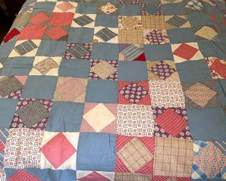 QUILT TOPPER