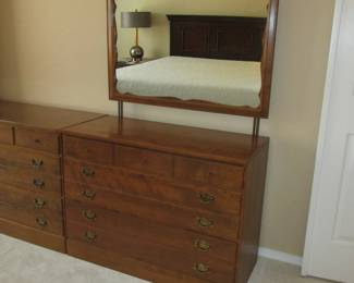 Ethan Allen Dresser w/Mirror