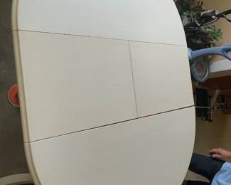 Table with leaf open