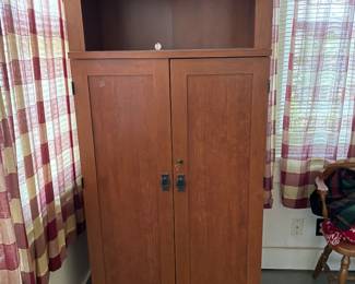 Computer armoire