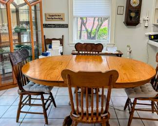 Dining Table with 4 Chairs Lion Motif early 20th century sold oak - $850