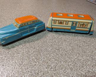 Wolverine Car & House Camper Trailer Tin Toy set 