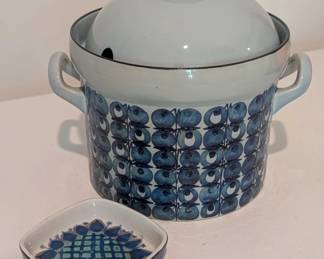 Royal Copenhagen Denmark Punch / soup Tureen
