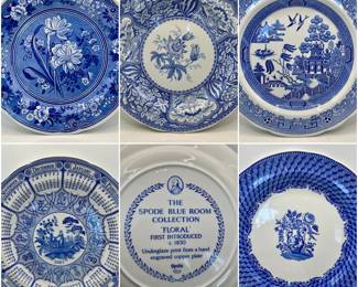 Spode 10 1/2-inch Blue Room Dinner Plates with Scalloped Edges