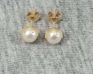 Pearl and 14K Gold Earrings