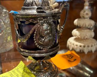 18th century Sterling silver Louie the 16th mustard pot
