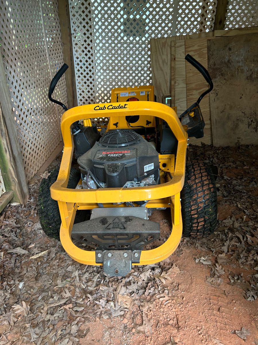 Cub Cadet Ultimate ZT1 zero- turn Mower