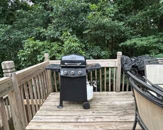 Dyna-glo has grill