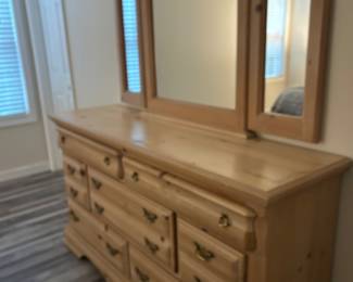 Dresser with mirror 