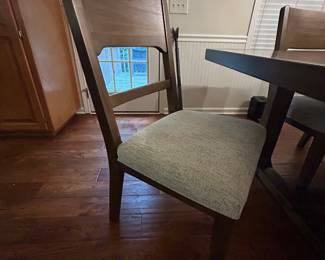 Detail on chair 