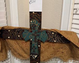 Tall Cross with base