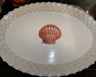 2 Big serving platers 