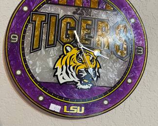LSU Tigers clock